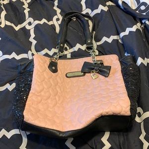 Betsey Johnson  heart pattern sequin purse